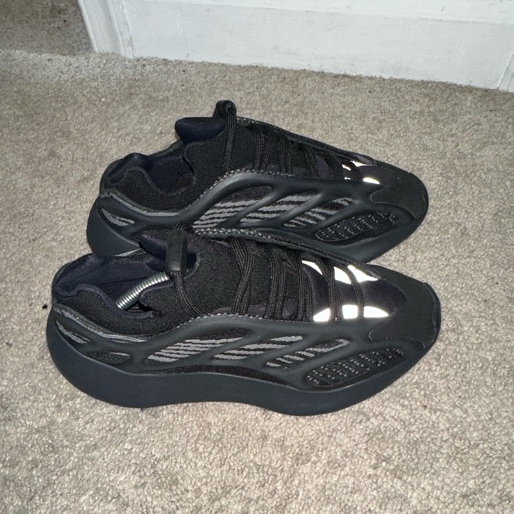 2021 Yeezy 700 V3 'Dark Glow'